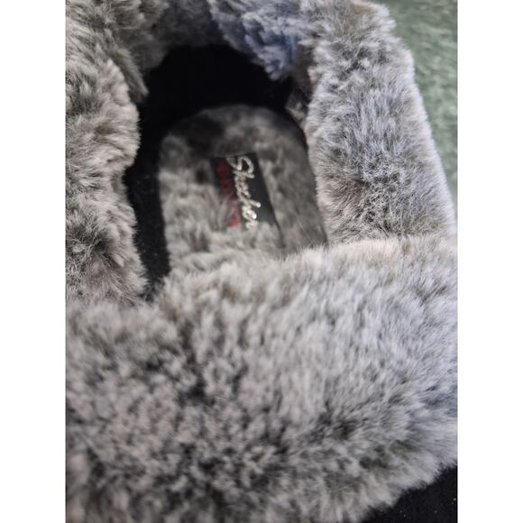 Skechers Plush Fuzzy Faux-Fur Slippers Black Grey Size 9 Super Soft House Shoes - Picture 9 of 9